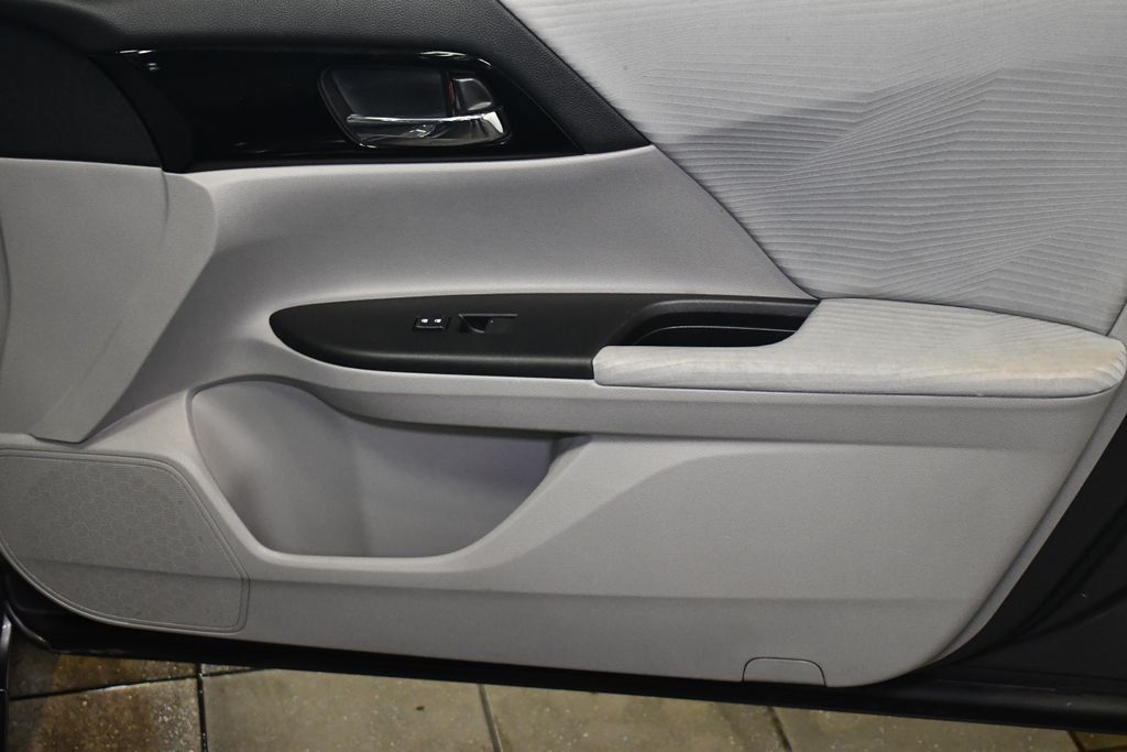 Thumbnail: 2016 Honda Accord - 32