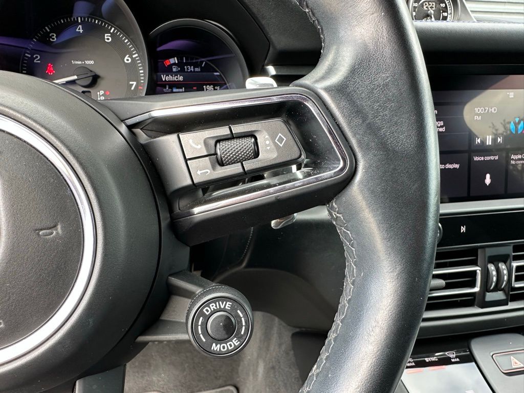 Thumbnail: 2023 Porsche Macan - 16