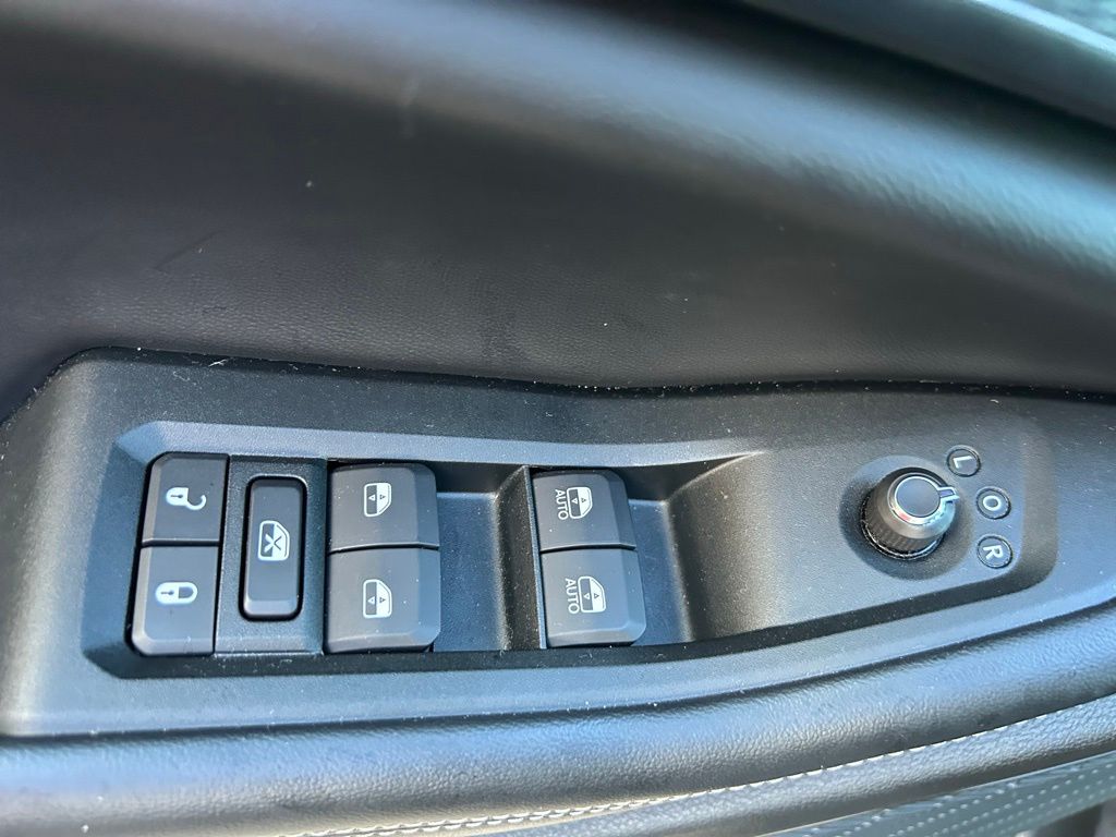 Thumbnail: 2024 Jeep Grand Cherokee - 24
