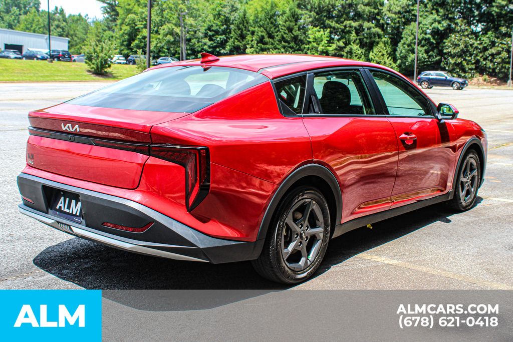 Used 2025 Red Kia LXS image 6
