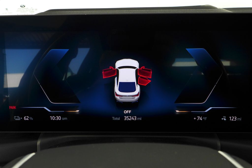 Thumbnail: 2023 BMW i4 - 31