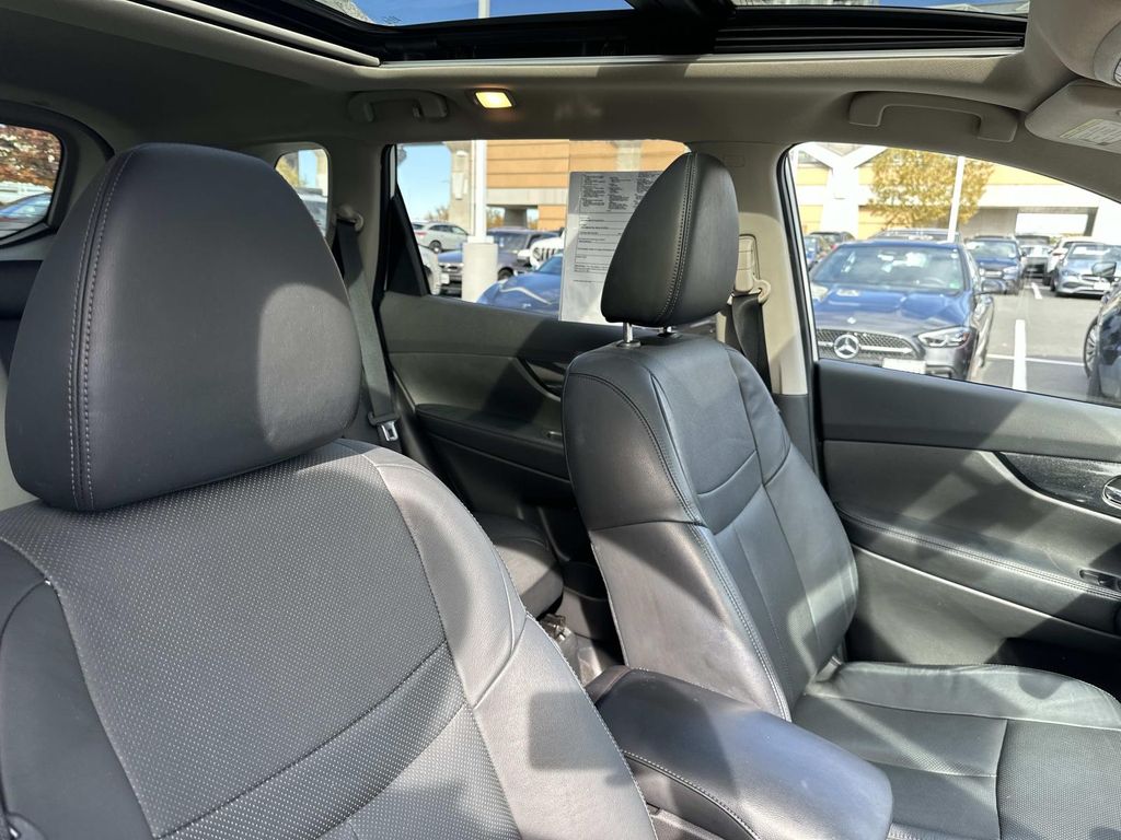 Thumbnail: 2014 Nissan Rogue - 22