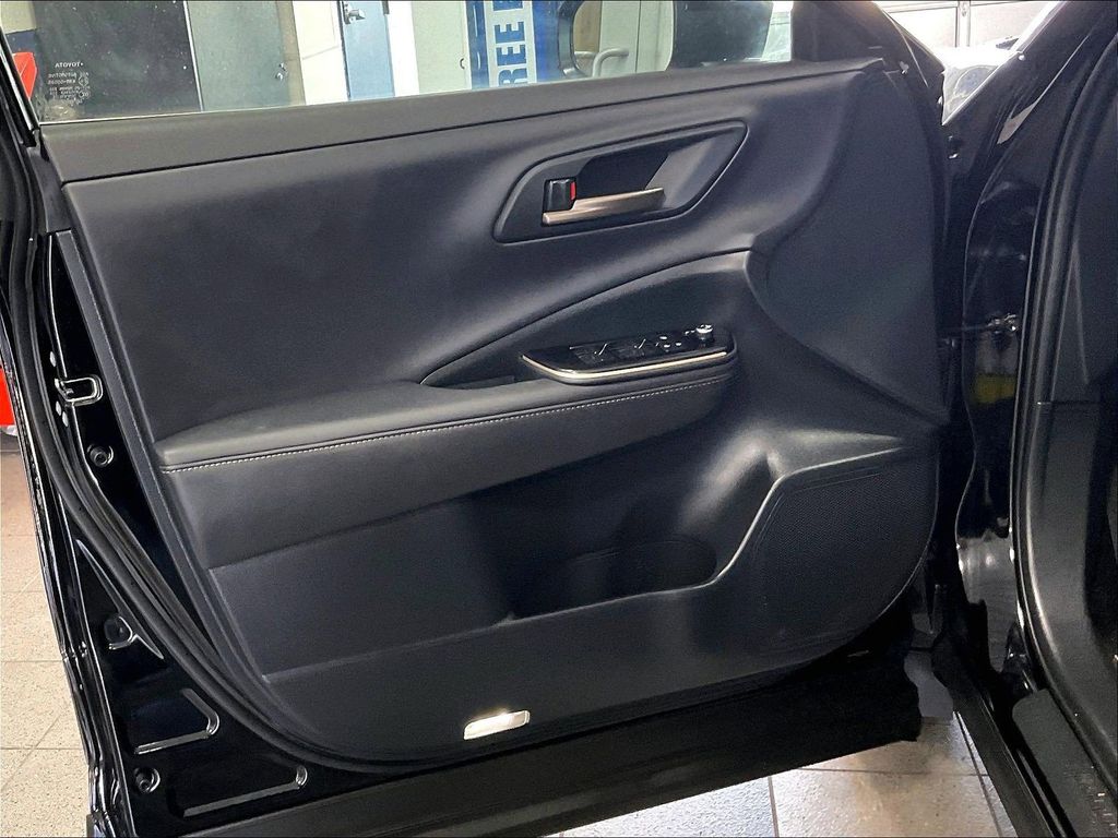2026 Toyota Crown — photo 9