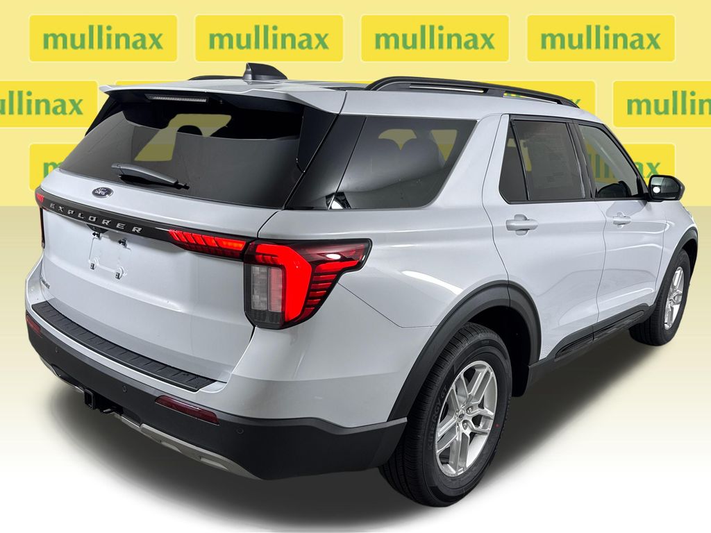 2026 Space White Metallic Ford Explorer Active RWD SUV