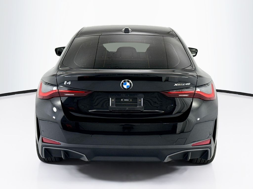 Thumbnail: 2026 BMW i4 - 6