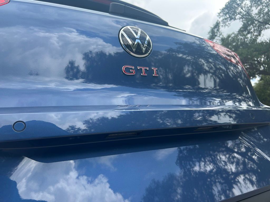New 2026 Slate Blue Volkswagen 2.0T SE image 42