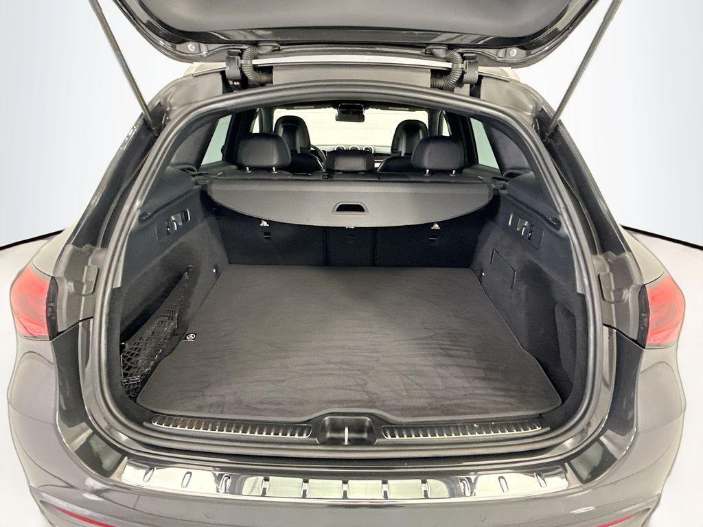Thumbnail: 2026 Mercedes-Benz GLC - 27