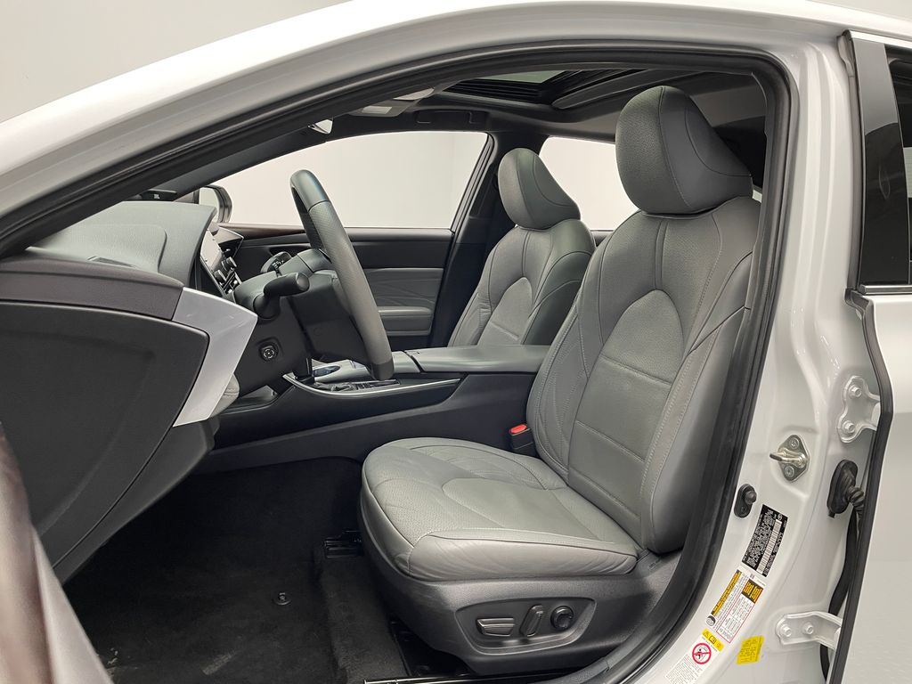 Thumbnail: 2019 Toyota Avalon - 13