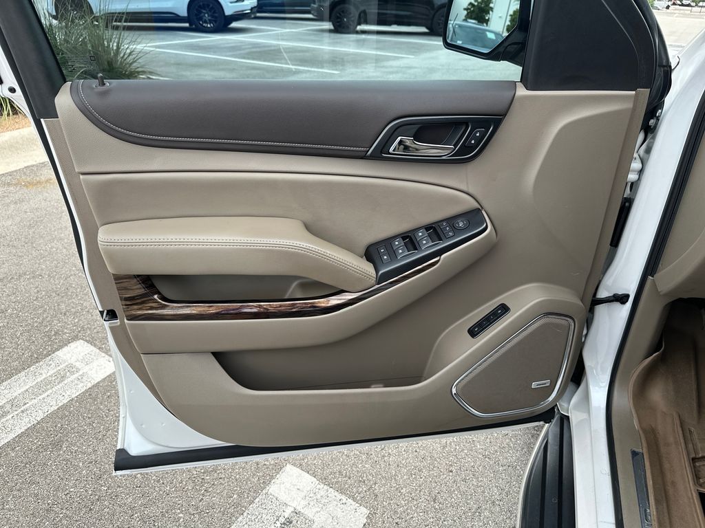 Used 2020 White GMC SLT image 16
