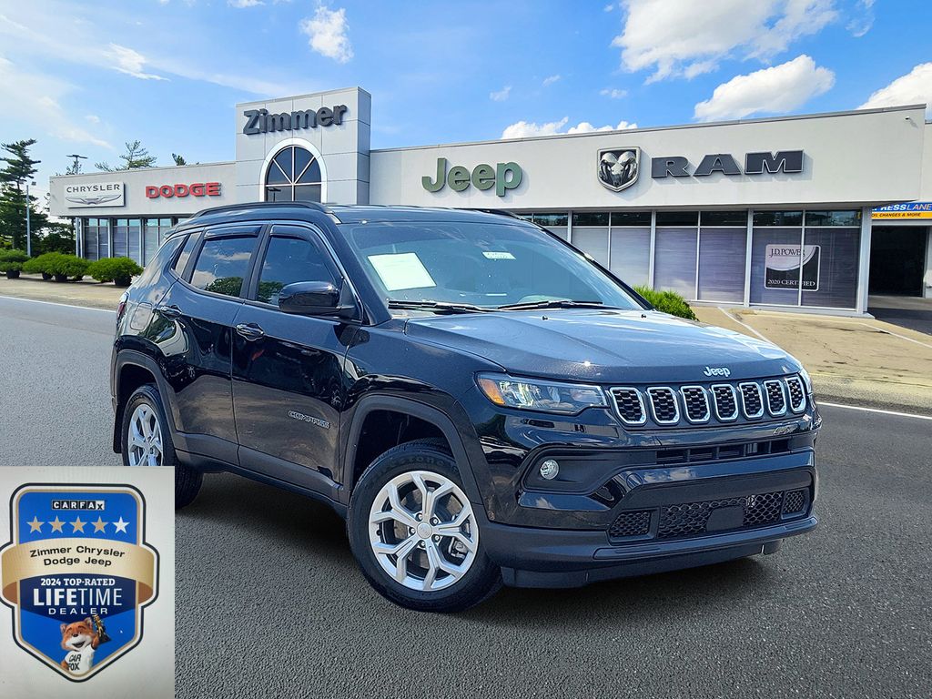 Diamond Black Crystal Pearlcoat 2024 Jeep Compass Latitude 4WD SUV / Crossover Four-Wheel Drive 8-Speed Automatic