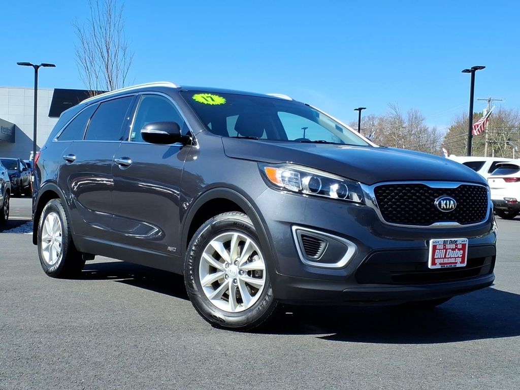 Gray (Platinum Graphite) 2017 Kia Sorento LX AWD SUV / Crossover All-Wheel Drive 6-Speed Automatic