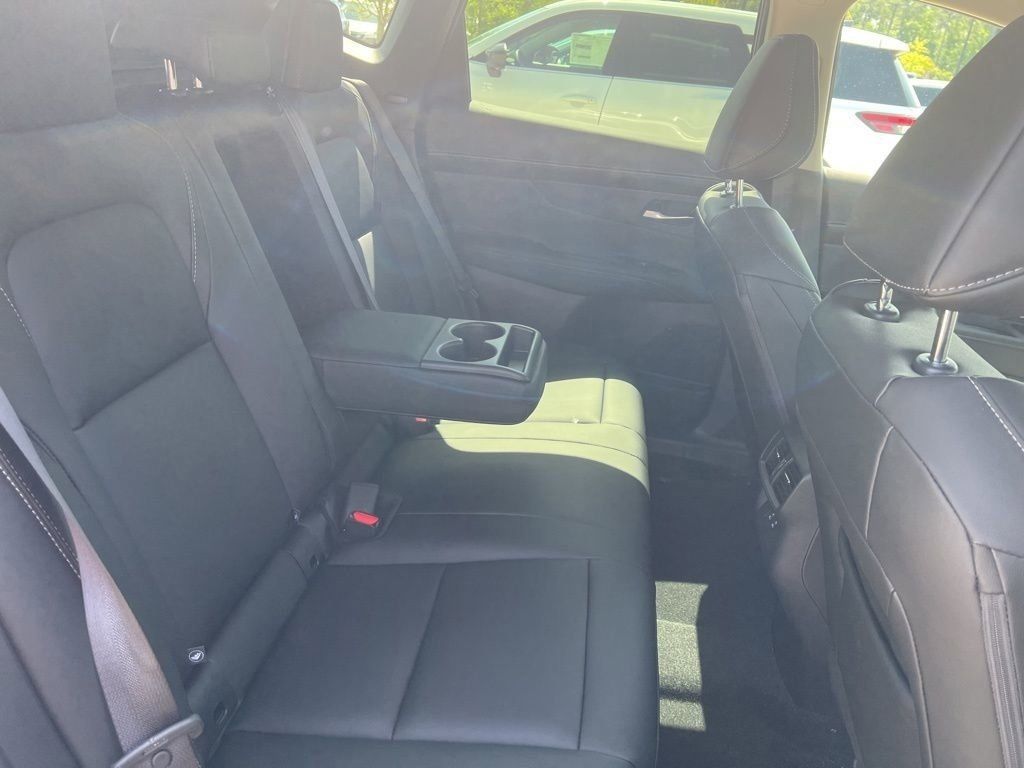 2025 Champagne Silver Metallic Nissan Murano SL AWD SUV