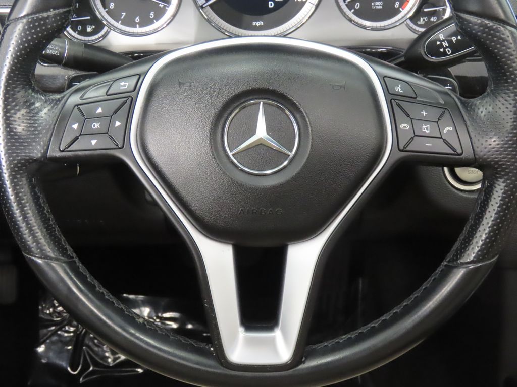 Thumbnail: 2013 Mercedes-Benz E-Class - 18