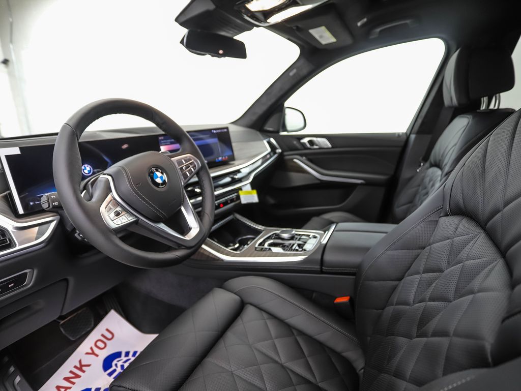 Thumbnail: 2026 BMW X7 - 11