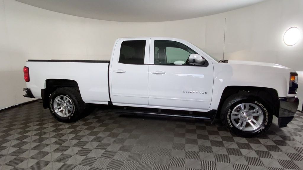 2018 Chevrolet Silverado 1500 LT 9