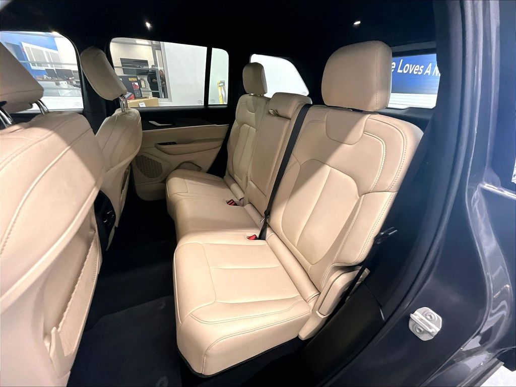 2024 Jeep Grand Cherokee — photo 15