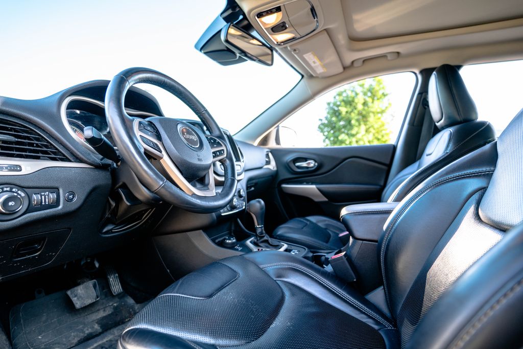 Used 2017 Jeep Cherokee SUV
