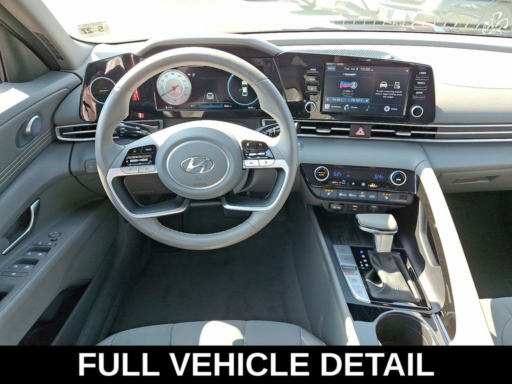 Thumbnail: 2022 Hyundai Elantra - 12