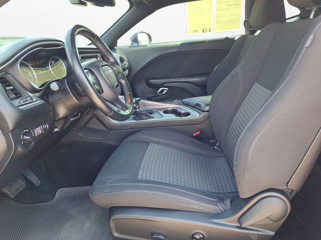Used Car 2016 Dodge Challenger  Sxt For Sale Under $20,000 In Austin, Texas