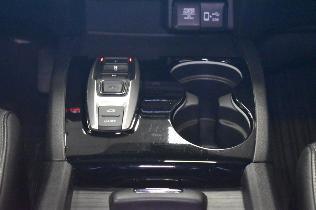 Thumbnail: 2019 Honda Pilot - 17
