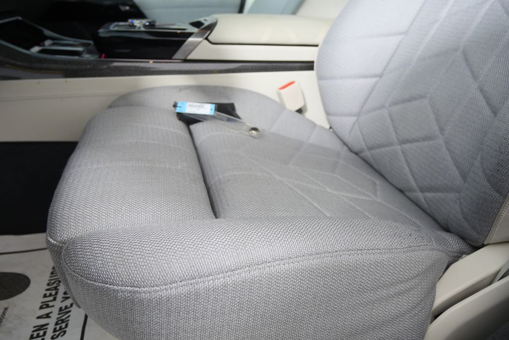 Thumbnail: 2023 BMW 7 Series - 12