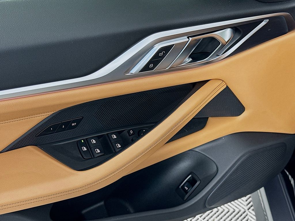 Thumbnail: 2023 BMW i4 - 18