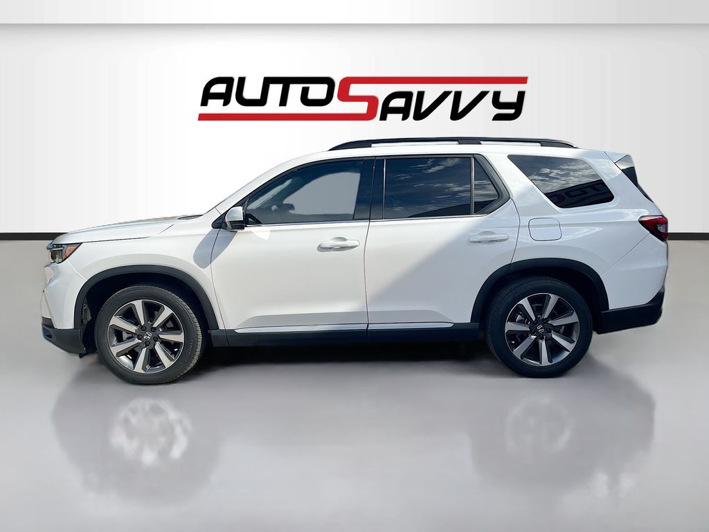 Used 2024 White Honda Touring image 4