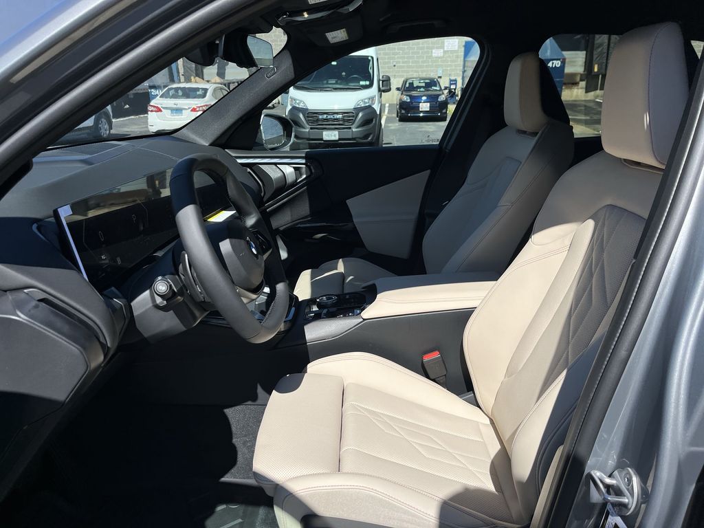 Thumbnail: 2026 BMW X3 - 11