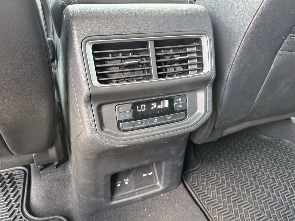 2024 Volkswagen Atlas 2.0T SE w/Technology  at Toyota of Victoria