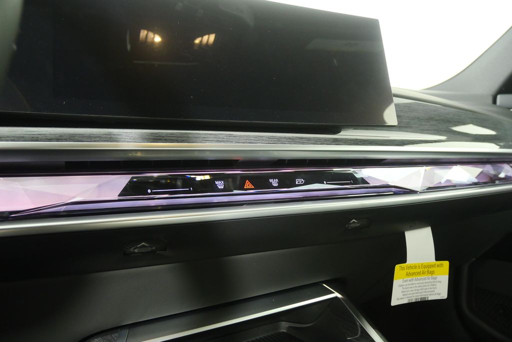 Thumbnail: 2026 BMW i7 - 22