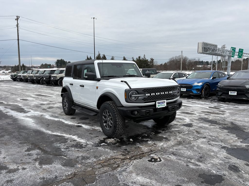Oxford White 2025 Ford Bronco Badlands 4-Door 4WD SUV / Crossover Four-Wheel Drive Automatic