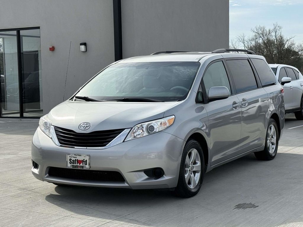 2011 Toyota Sienna 7-Passenger V6 FWD