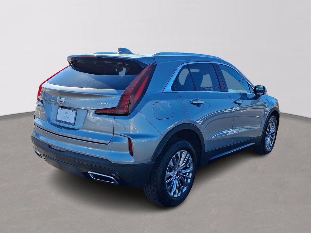 Thumbnail: 2025 Cadillac XT4 - 6