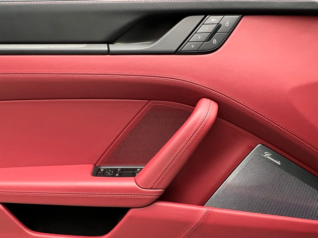 Thumbnail: 2025 Porsche 911 - 19