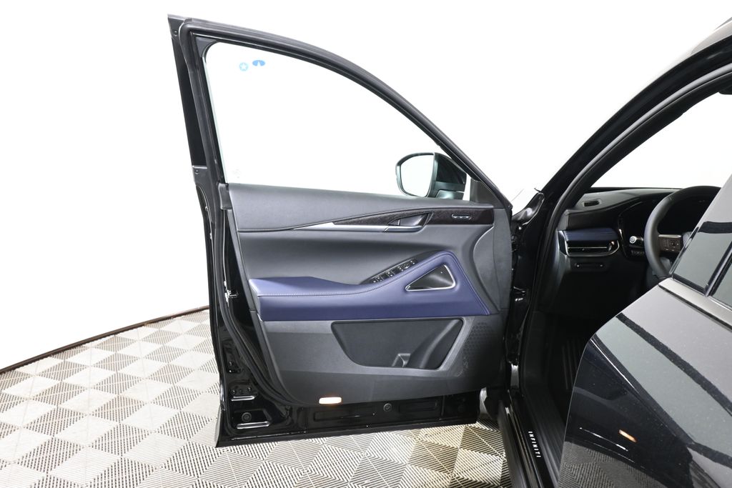 Thumbnail: 2026 INFINITI QX60 - 30