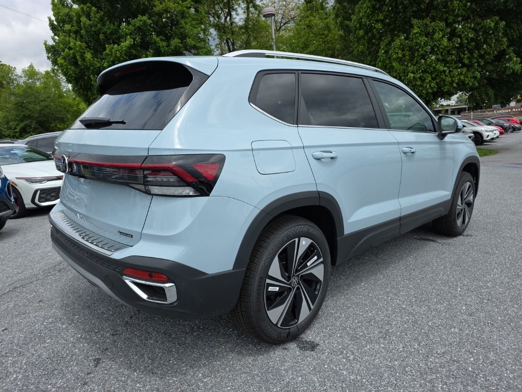 2026 Volkswagen Taos 1.5T SE Gray at Sutliff Volkswagen