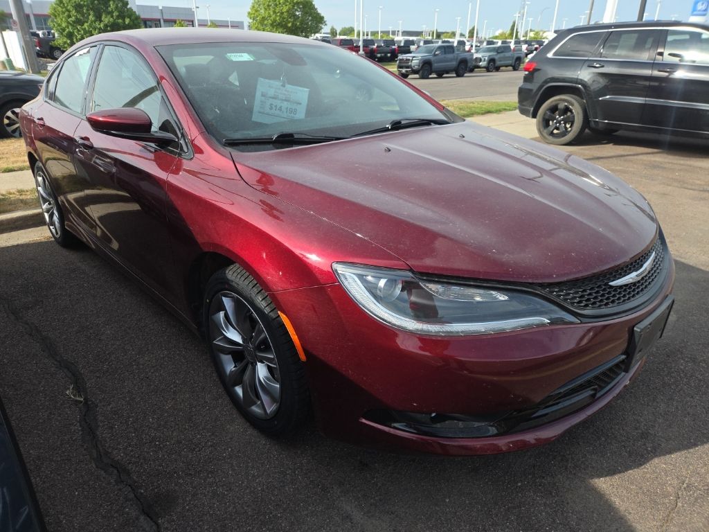 2016 Chrysler 200 S Sedan FWD