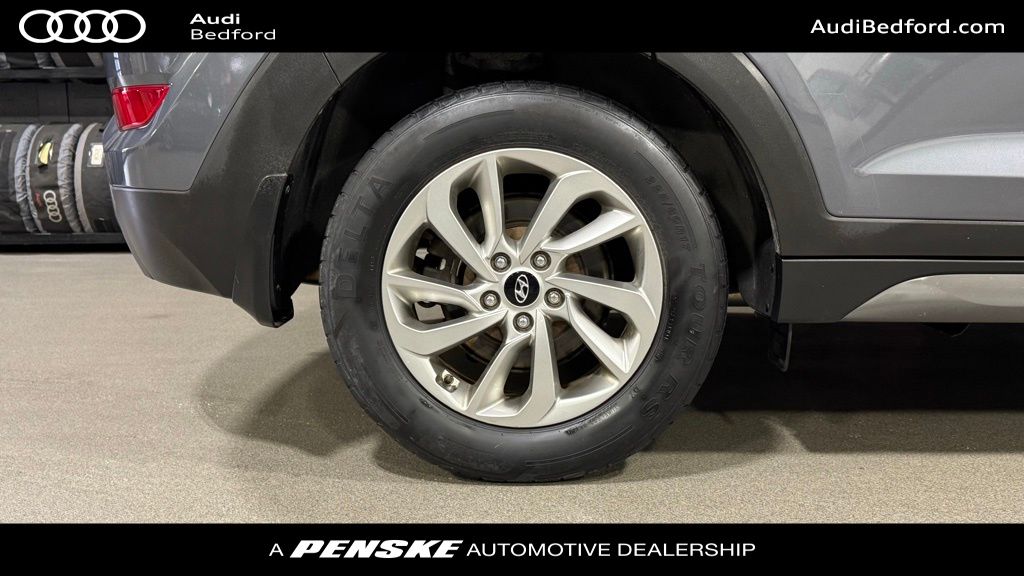 2016 Hyundai Tucson SE 8