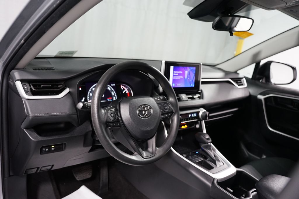 Thumbnail: 2024 Toyota RAV4 - 11