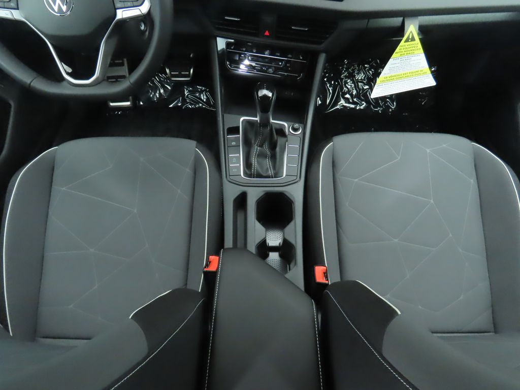 Thumbnail: 2025 Volkswagen Jetta - 16