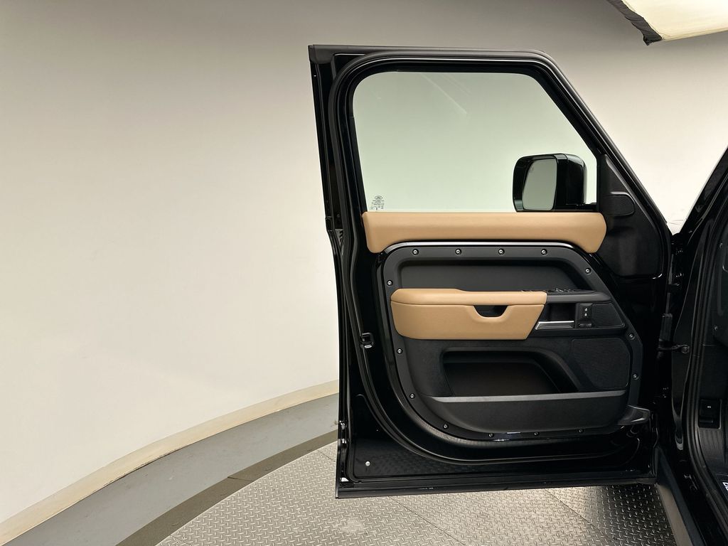 Thumbnail: 2026 Land Rover Defender - 9