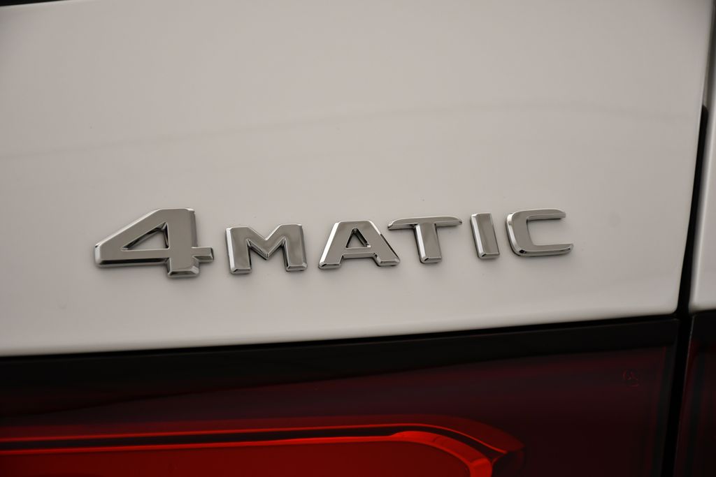 Thumbnail: 2026 Mercedes-Benz GLC - 10