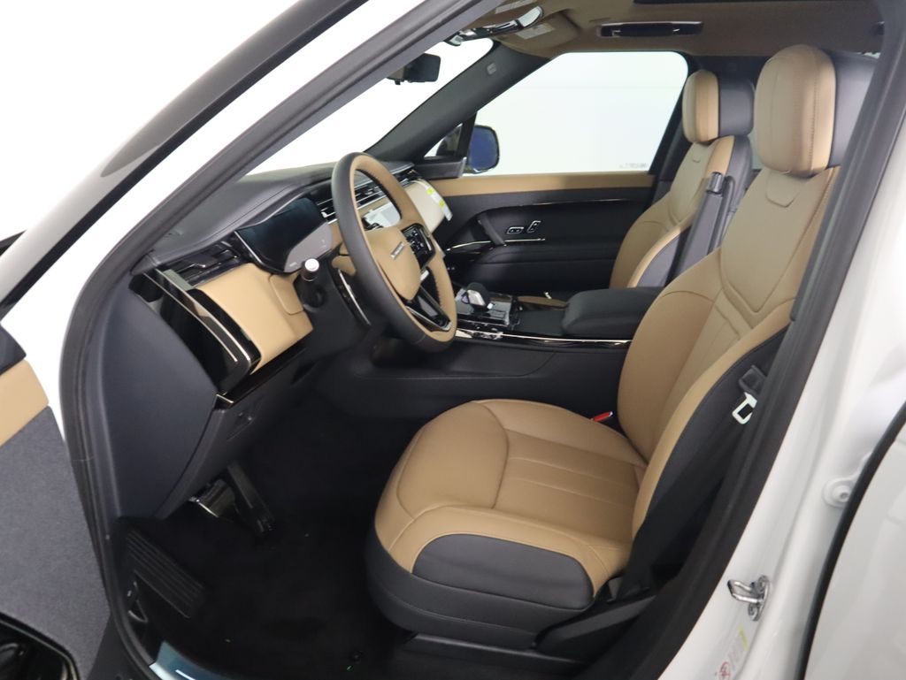 Thumbnail: 2025 Land Rover Range Rover Sport - 21