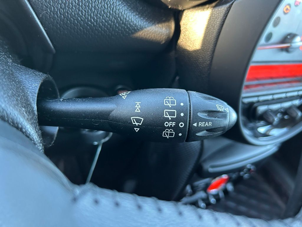 Thumbnail: 2013 MINI Cooper Countryman - 19