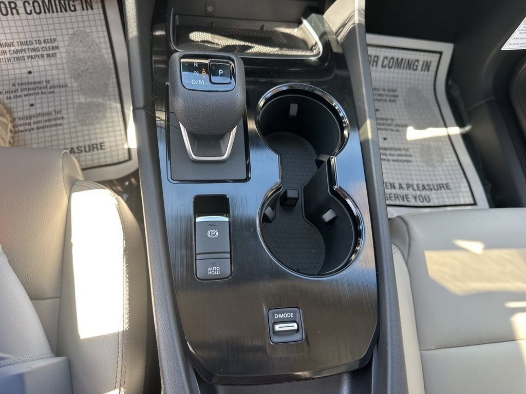 2025 Everest White Pearl Nissan Rogue SL FWD SUV