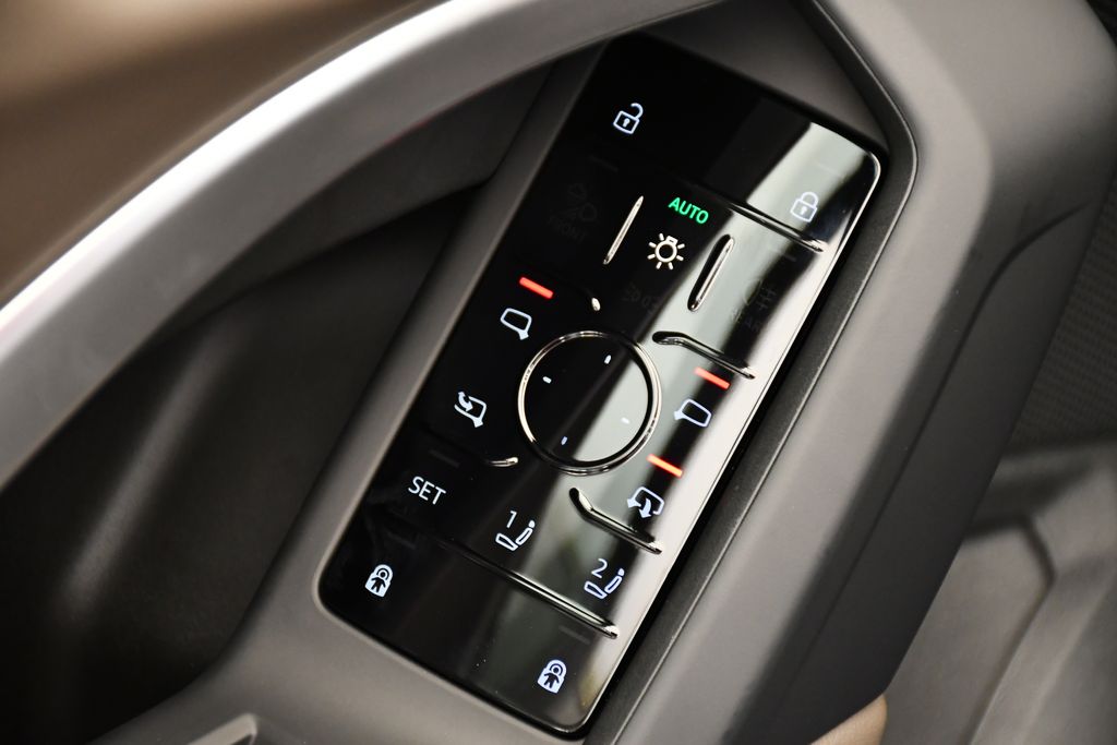 Thumbnail: 2025 Audi Q5 - 32