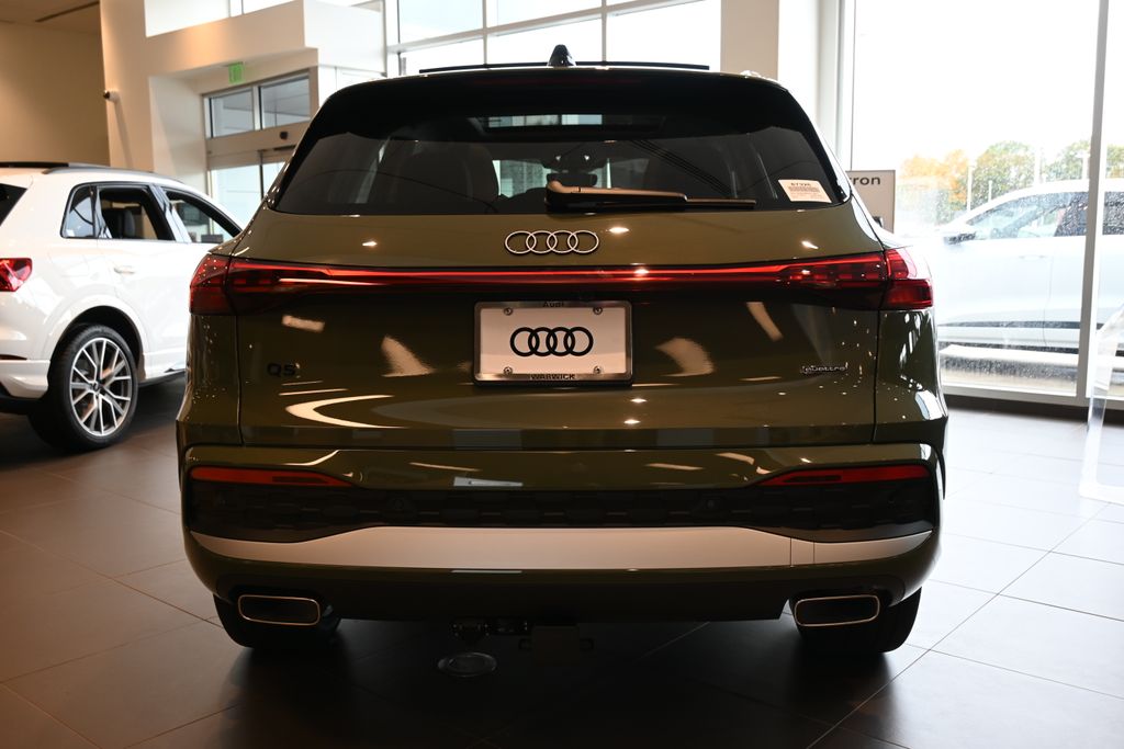 Thumbnail: 2025 Audi Q5 - 6