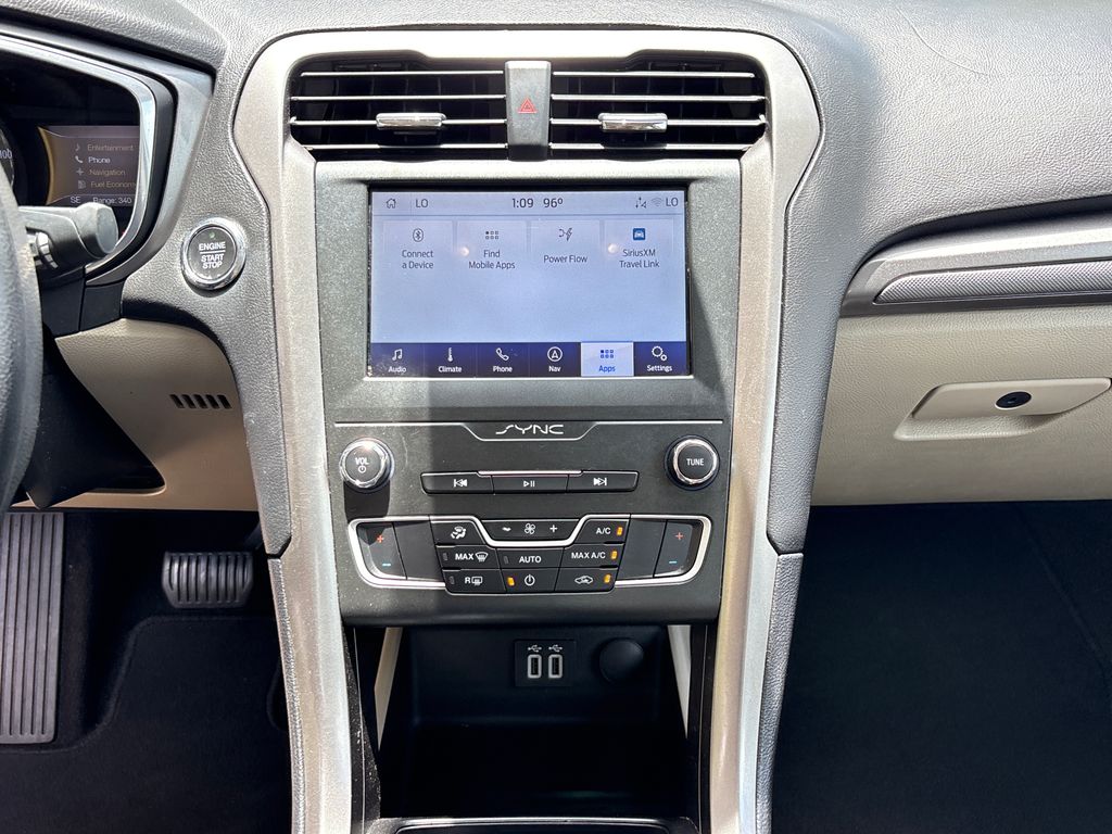 Certified Used 2020 White Ford SE image 23