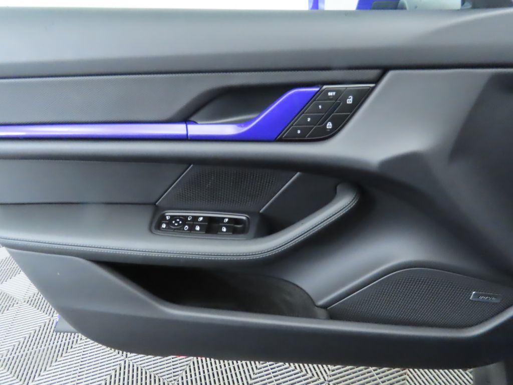 Thumbnail: 2025 Porsche Taycan - 27