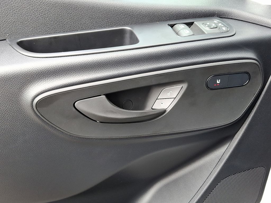 Thumbnail: 2025 Mercedes-Benz Sprinter - 6